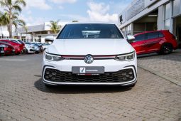 
										Volkswagen Golf GTI full									