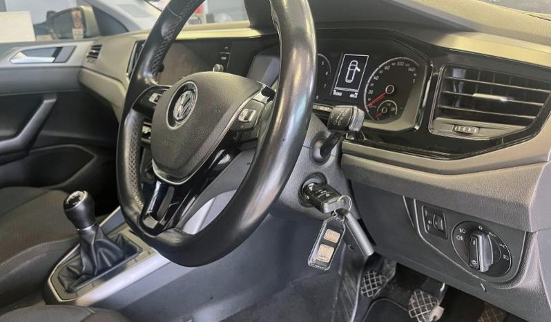 
								Volkswagen Polo Hatch 1.0 Tsi Comfortline full									