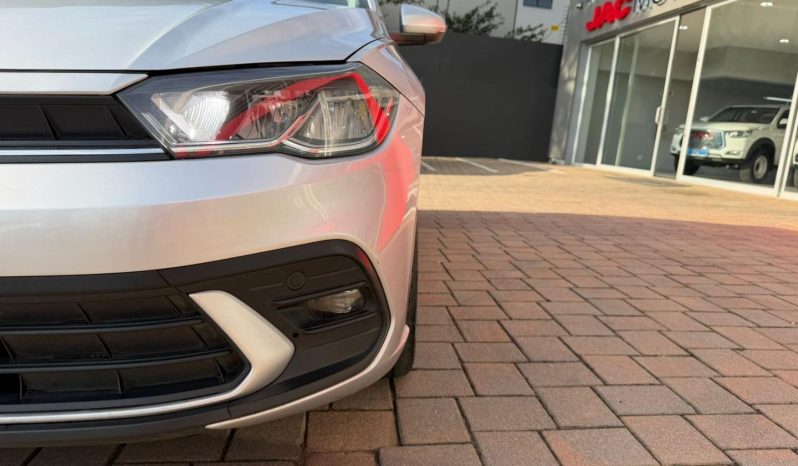 
								Volkswagen Polo Hatch 1.0 Tsi Life full									