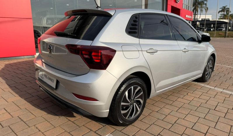 
								Volkswagen Polo Hatch 1.0 Tsi Life full									
