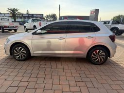 
										Volkswagen Polo Hatch 1.0 Tsi Life full									