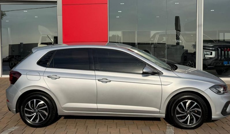 
								Volkswagen Polo Hatch 1.0 Tsi Life full									