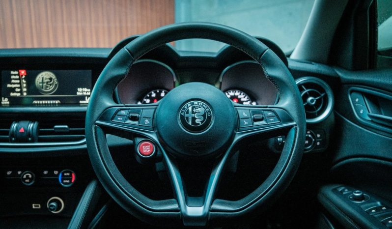 
								Alfa Romeo Stelvio 2.0T Q4 Super full									