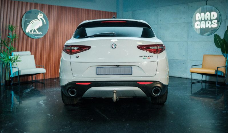 
								Alfa Romeo Stelvio 2.0T Q4 Super full									