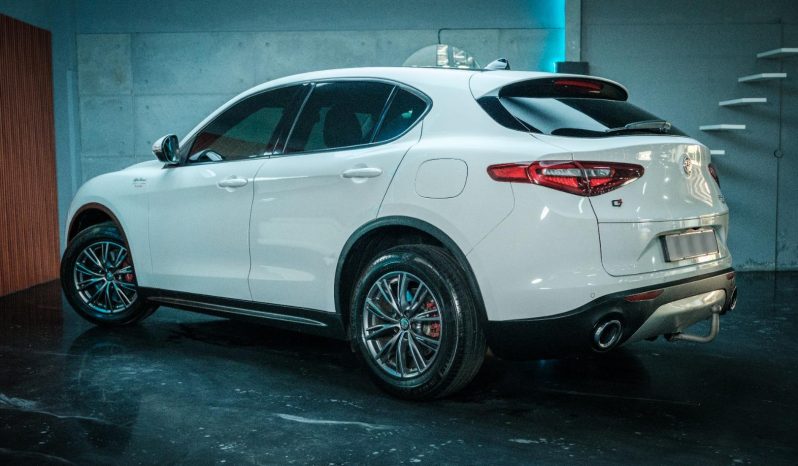 
								Alfa Romeo Stelvio 2.0T Q4 Super full									