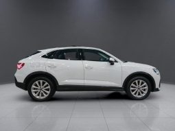 
										AUDI Q3 SPORTBACK 35 TFSI S TRONIC full									