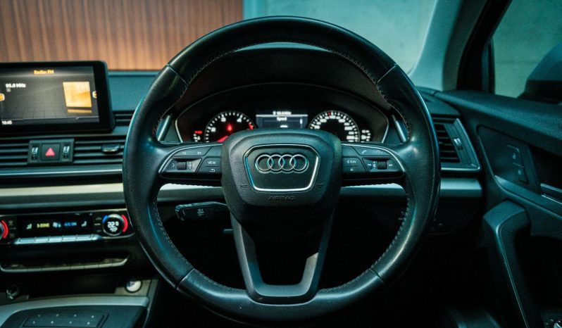 
								Audi Q5 2.0 Tdi Quattro S-Tronic full									