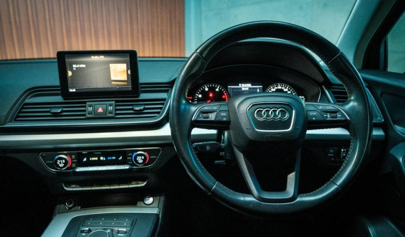 
								Audi Q5 2.0 Tdi Quattro S-Tronic full									