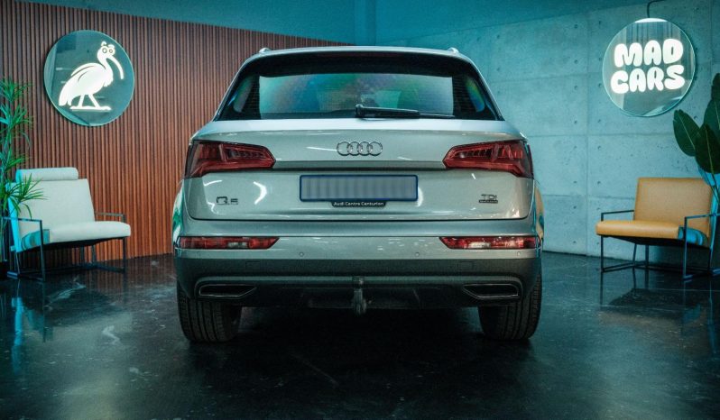 
								Audi Q5 2.0 Tdi Quattro S-Tronic full									