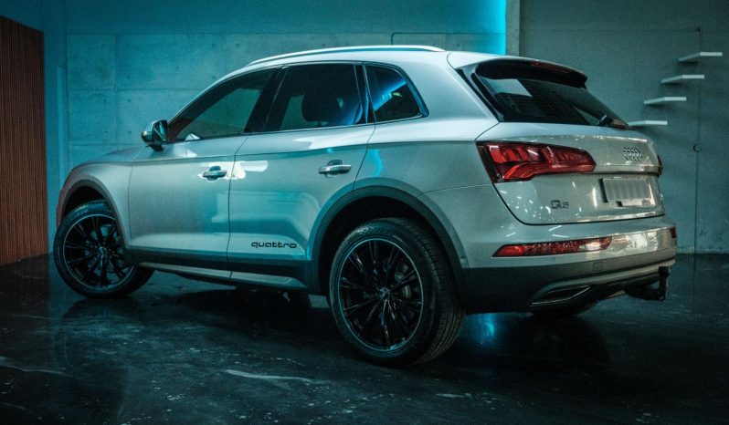 
								Audi Q5 2.0 Tdi Quattro S-Tronic full									