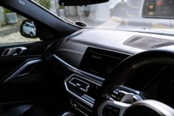 
										BMW X6 M50i full									