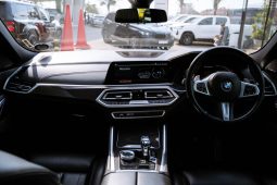 
										BMW X6 M50i full									