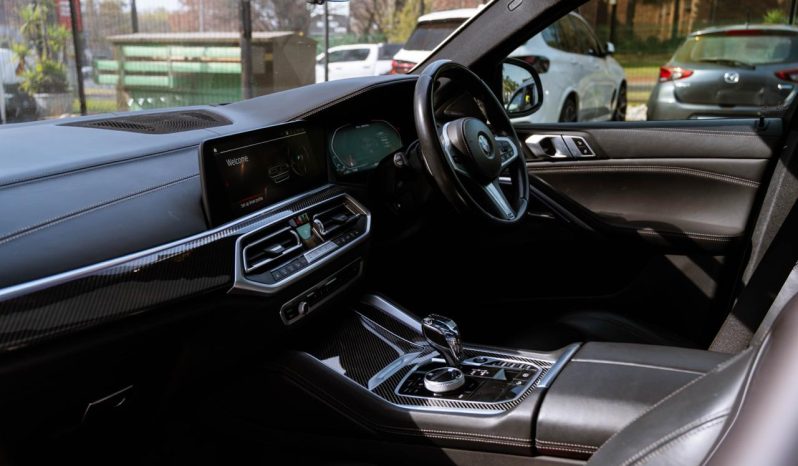 
								BMW X6 M50i full									