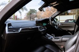 
										BMW X6 M50i full									