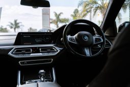 
										BMW X6 M50i full									
