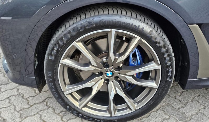 
								BMW X7 M50i Steptronic full									