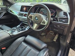 
										BMW X7 M50i Steptronic full									