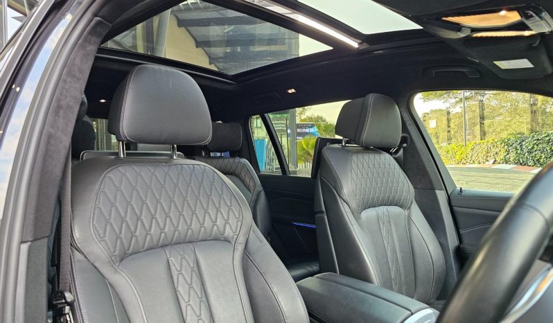 
								BMW X7 M50i Steptronic full									