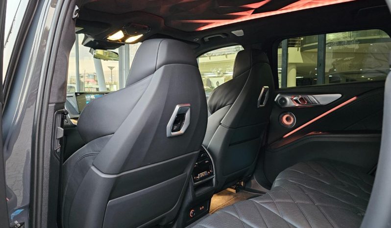 
								BMW Xm 4.4 Phev full									