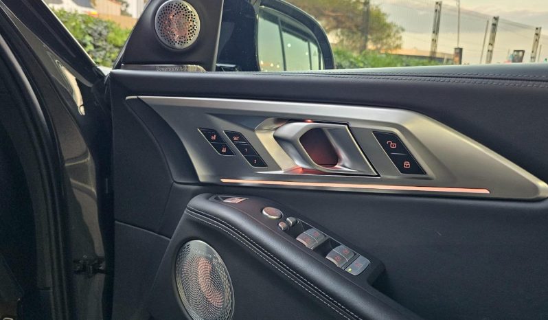 
								BMW Xm 4.4 Phev full									
