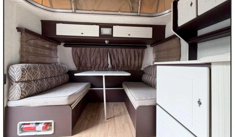 
								Caravan Jurgens Fleetline full									