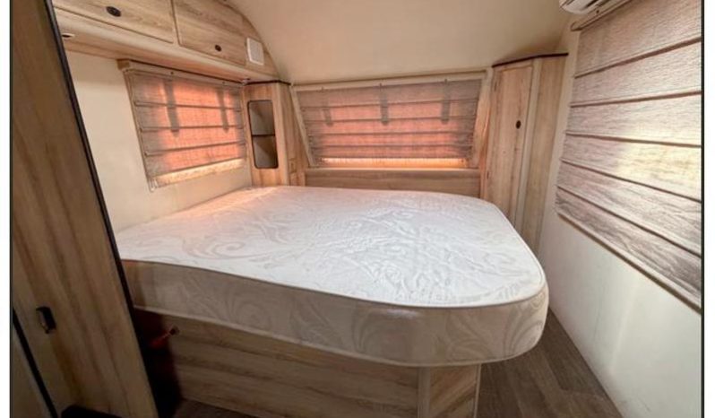 
								Caravan Quantum Infinity full									