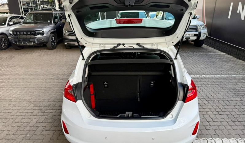 
								Ford Fiesta 1.0 Ecoboost Trend 6MT full									