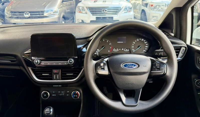 
								Ford Fiesta 1.0 Ecoboost Trend 6MT full									