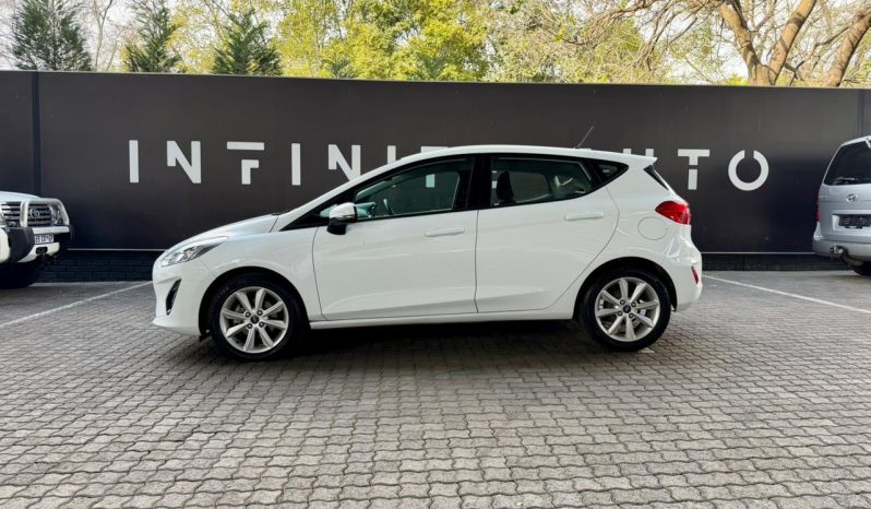 
								Ford Fiesta 1.0 Ecoboost Trend 6MT full									