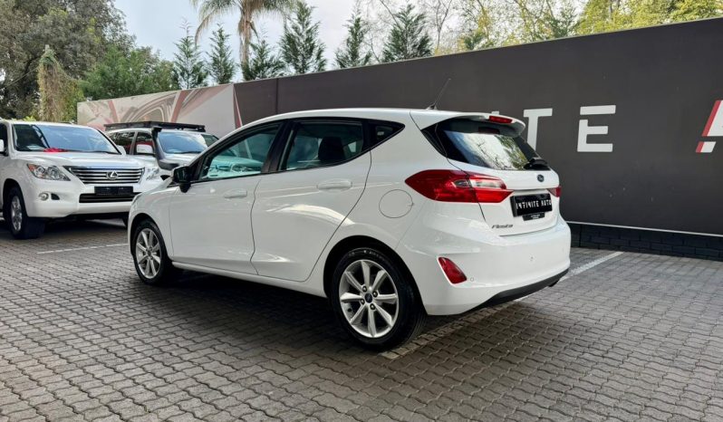 
								Ford Fiesta 1.0 Ecoboost Trend 6MT full									