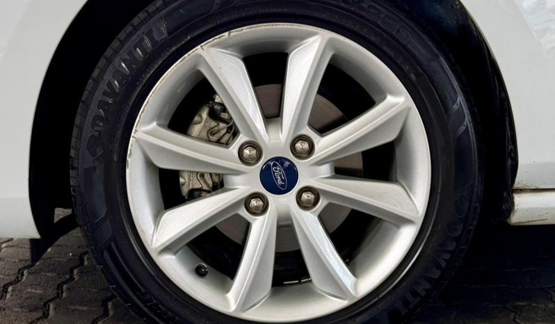 
								Ford Fiesta 1.0 Ecoboost Trend 6MT full									