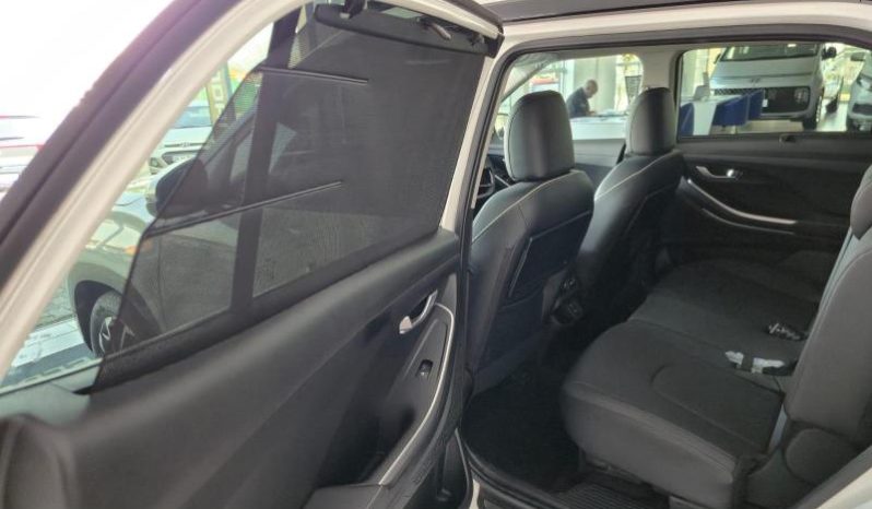 
								Hyundai Alcazar 1.5 D Elite At full									