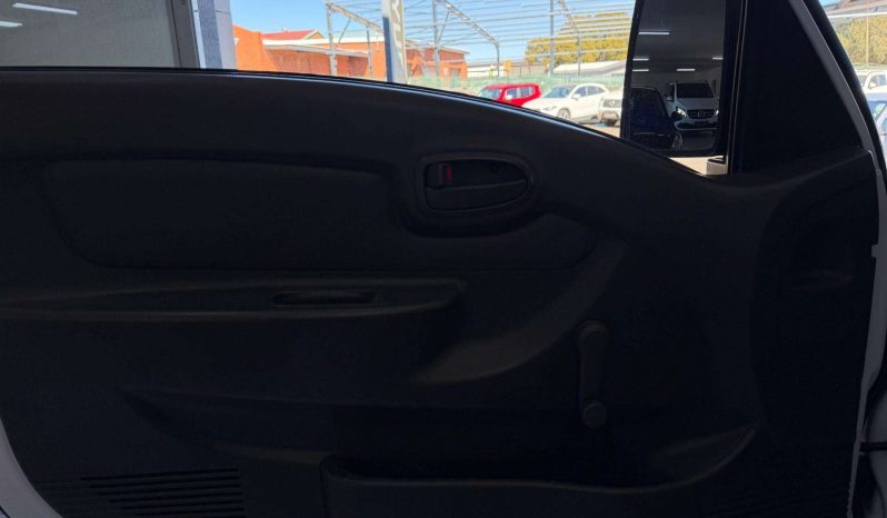 
								Hyundai H100 / BAKKIE H100 2.6D A/C F/C C/C full									
