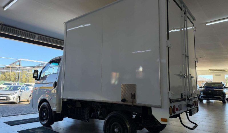 
								Hyundai H100 / BAKKIE H100 2.6D A/C F/C C/C full									