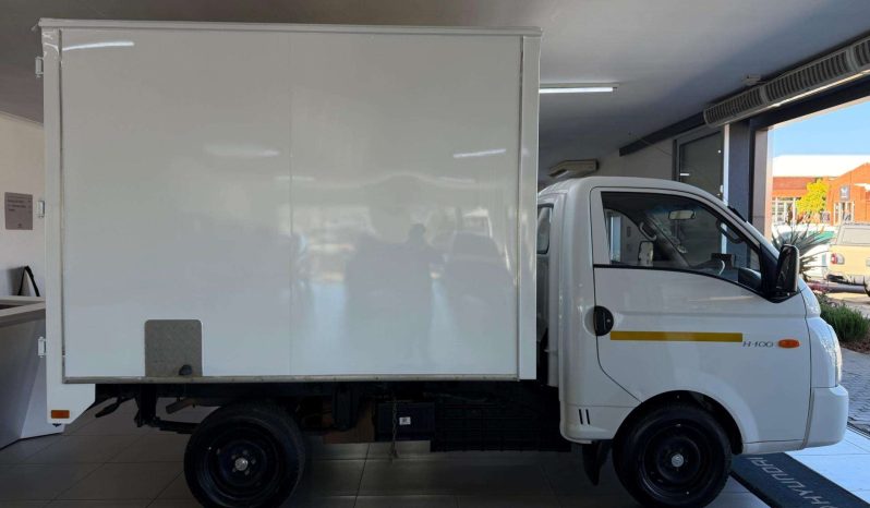 
								Hyundai H100 / BAKKIE H100 2.6D A/C F/C C/C full									