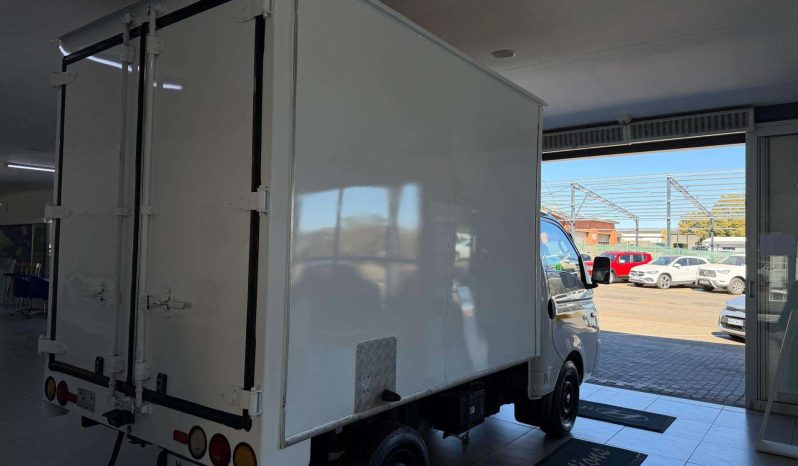 
								Hyundai H100 / BAKKIE H100 2.6D A/C F/C C/C full									
