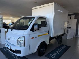 Hyundai H100 / BAKKIE H100 2.6D A/C F/C C/C