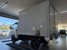 Hyundai H100 / BAKKIE H100 2.6D A/C F/C C/C