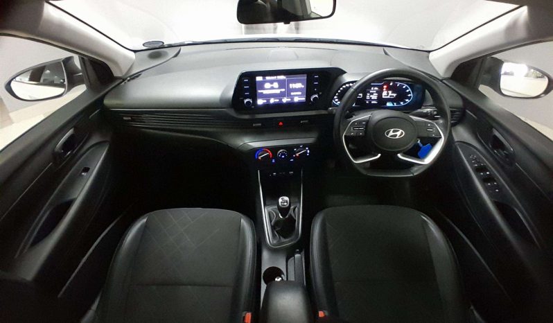 
								Hyundai i10 / i20 / i30 i20 1.2 EXECUTIVE full									