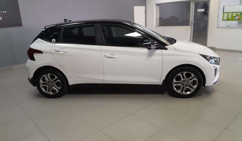 
								Hyundai i10 / i20 / i30 i20 1.2 EXECUTIVE full									