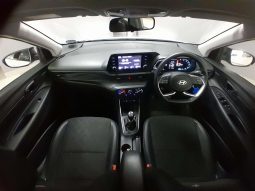 
										Hyundai i10 / i20 / i30 i20 1.2 EXECUTIVE full									