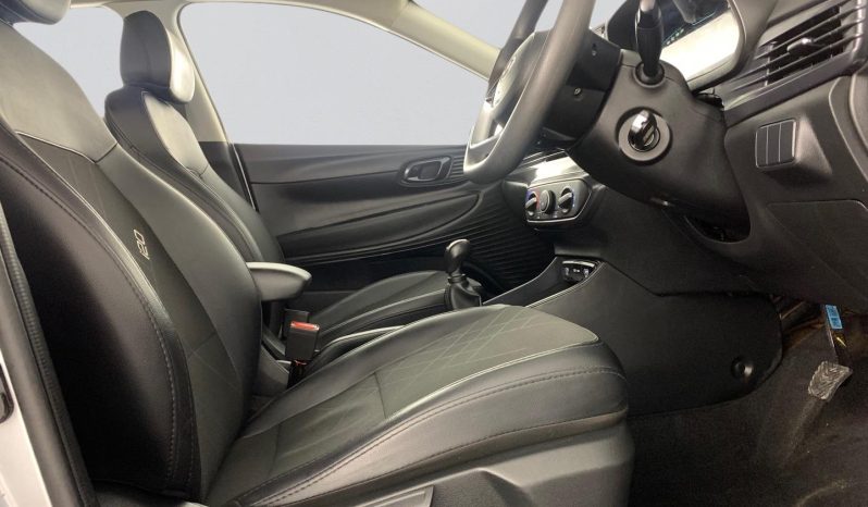 
								Hyundai I20 1.2 Premium full									
