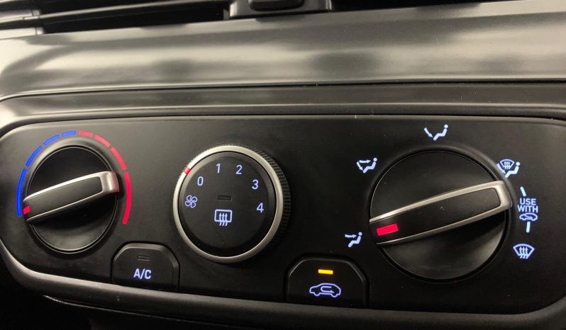 
								Hyundai I20 1.2 Premium full									