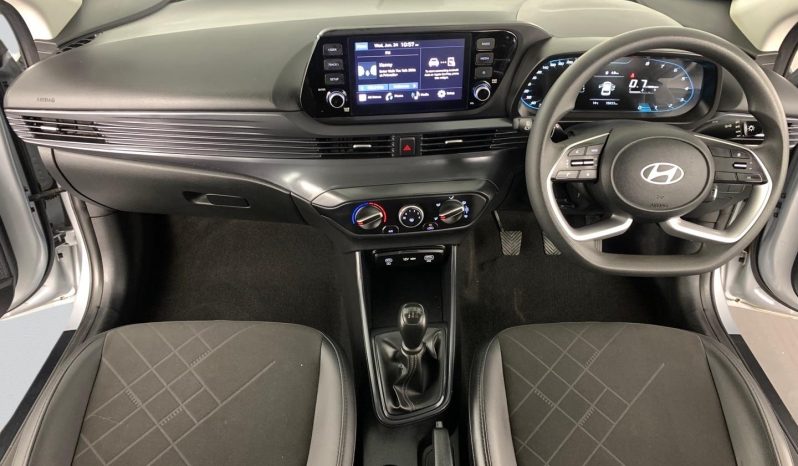
								Hyundai I20 1.2 Premium full									