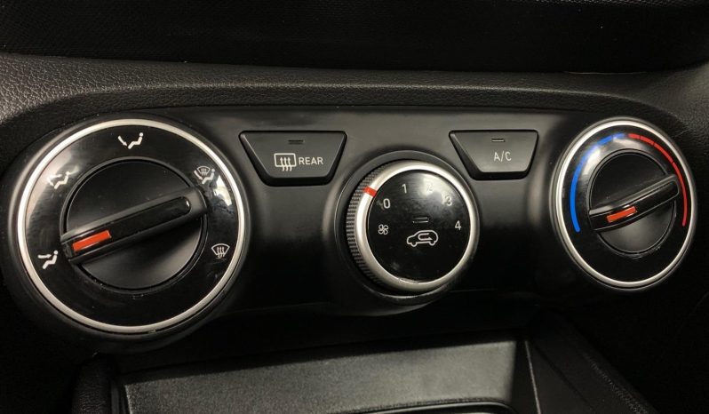 
								Hyundai Venue 1.0 Tgdi Motion Dct Infotainment full									