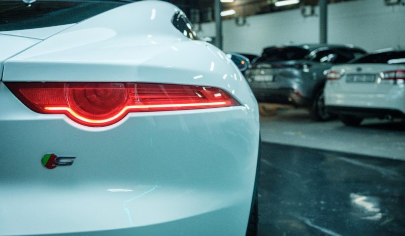 
								Jaguar F-Type 3.0 V6 S Coupe full									