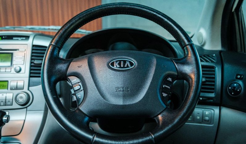 
								Kia Sedona 2.2 Crdi At full									
