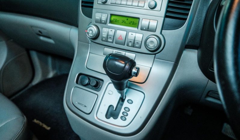
								Kia Sedona 2.2 Crdi At full									