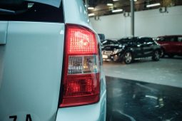 
										Kia Sedona 2.2 Crdi At full									