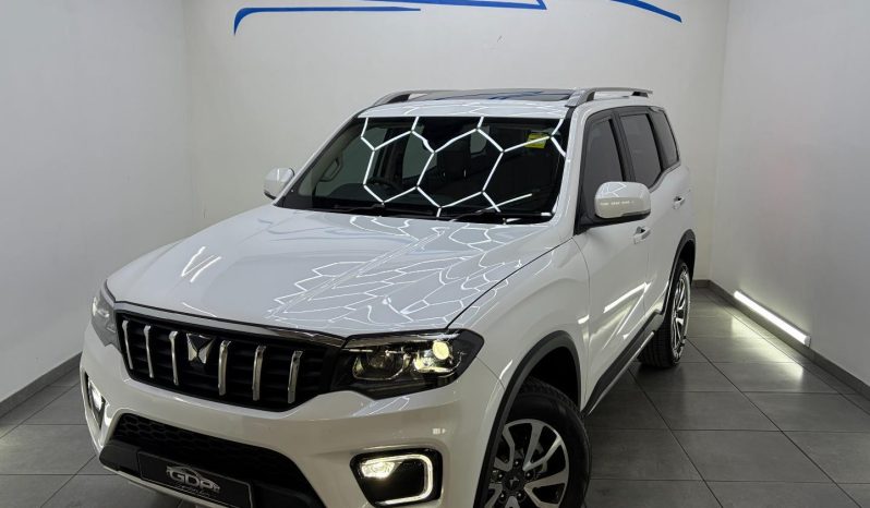
								Mahindra Scorpio N Z8 4X2 At full									